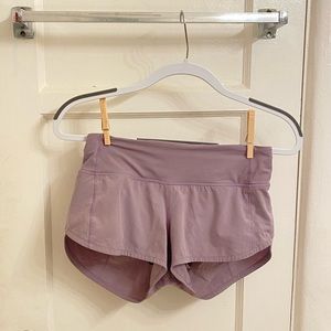 Lululemon Speed Up Shorts | Light Lilac, 2.5 inch with built in liner